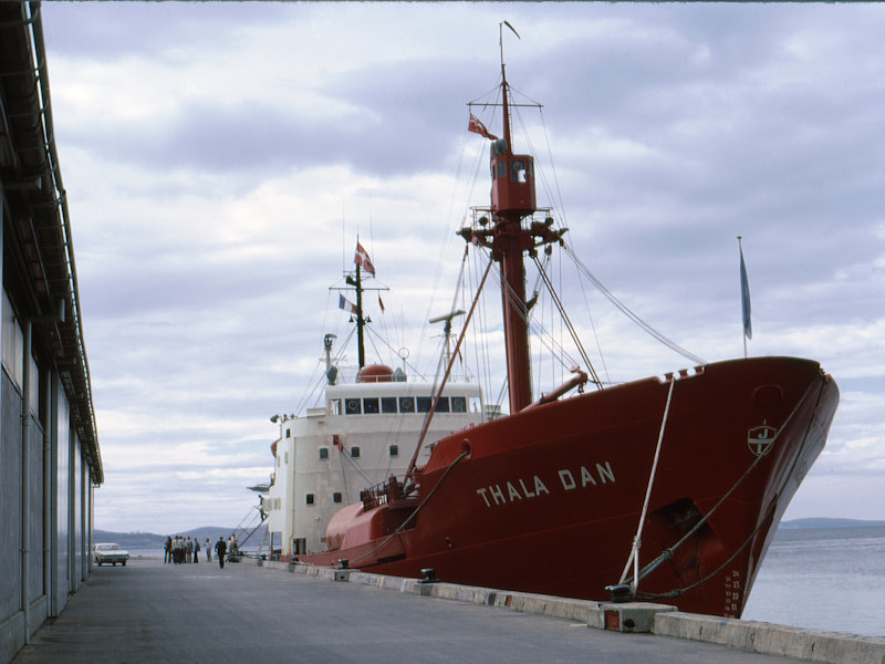 Le Thala Dan dans le port de Hobart